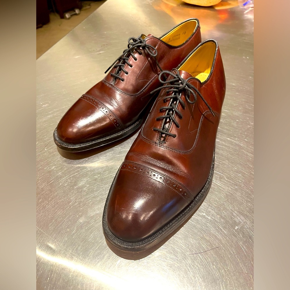 Johnston & Murphy 9 1/2 C Oxblood cap toe Banker dress shoes